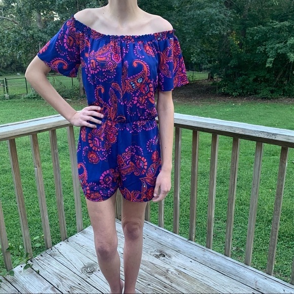 Every Romper Size Medium - Picture 5 of 7